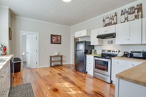 Lafayette Townhome: Cozy Retreat w/ Private Patio