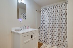 Lafayette Townhome: Cozy Retreat w/ Private Patio