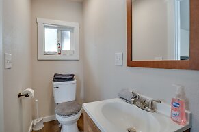 Lafayette Townhome: Cozy Retreat w/ Private Patio