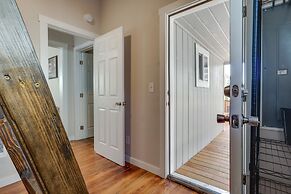 Lafayette Townhome: Cozy Retreat w/ Private Patio