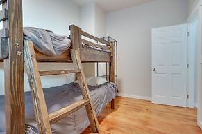 Lafayette Townhome: Cozy Retreat w/ Private Patio