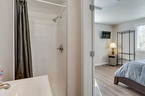 Lafayette Townhome: Cozy Retreat w/ Private Patio