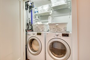 Malibu Retreat w/ Balcony & Mountain Views