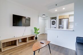 Modern & Charming Apt With Rooftop