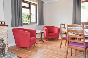 Dartmouth House - Bayside