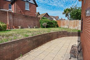 Dartmouth House - Bayside