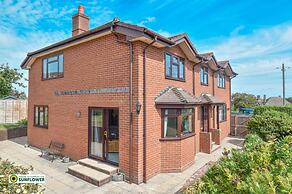 Dartmouth House - Bayside