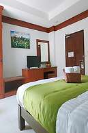 Aromdee @ Naithon Beach