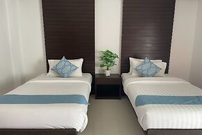 Aromdee @ Naithon Beach