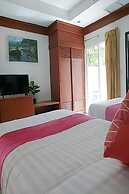 Aromdee @ Naithon Beach