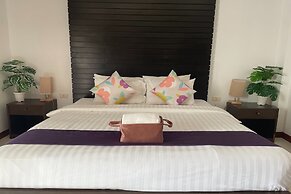 Aromdee @ Naithon Beach