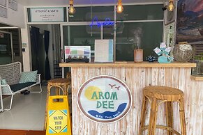 Aromdee @ Naithon Beach