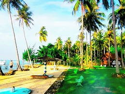 Ary's Lagoon by Cocotel