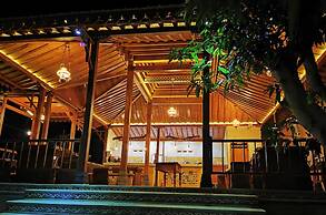 Ary's Lagoon by Cocotel