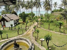 Ary's Lagoon by Cocotel