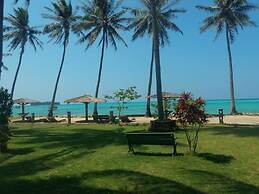 Ary's Lagoon by Cocotel