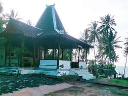 Ary's Lagoon by Cocotel