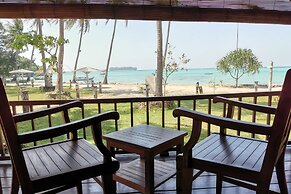 Ary's Lagoon by Cocotel