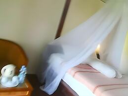 Ary's Lagoon by Cocotel