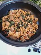 Huern Kan Thong Hotel