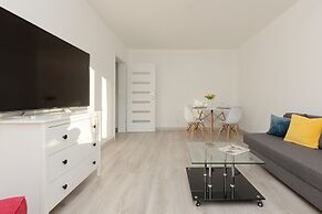 Kopcińskiego Apartment Warsaw by Renters