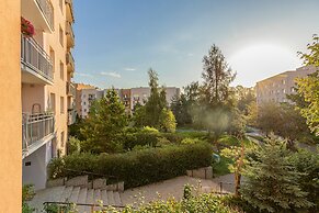 Kopcińskiego Apartment Warsaw by Renters