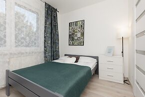 Kopcińskiego Apartment Warsaw by Renters