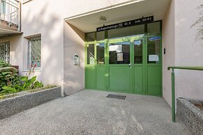 Kopcińskiego Apartment Warsaw by Renters