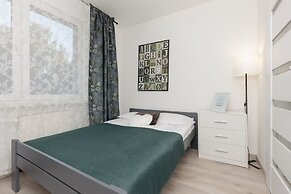 Kopcińskiego Apartment Warsaw by Renters