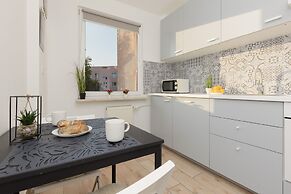 Kopcińskiego Apartment Warsaw by Renters