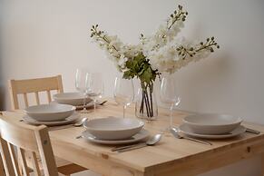 1 Bedroom Apartment Wrocław by Renters