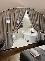 Luxury Leo Apartment Spa & Garden