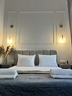 Luxury Leo Apartment Spa & Garden