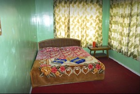 Goroomgo Fiza Guest House Pahalgam