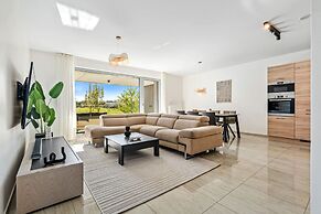 Modern 2-Bedroom Apartment ID227