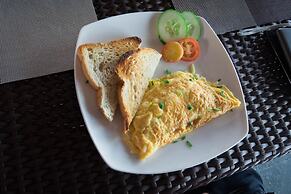 Lanas Beach Resort - Carabao Island