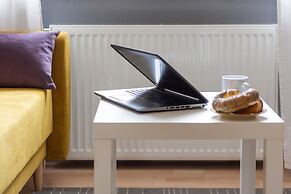 Sunny Studio Lwowska by Renters