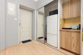 Sunny Studio Lwowska by Renters