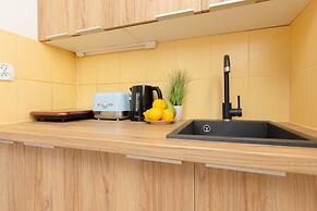 Sunny Studio Lwowska by Renters