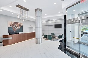 Luxury Apt with Rooftop Pentagon City