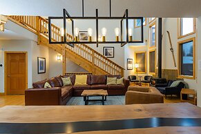 The Stemwinder Lodge by Simply Kimberley