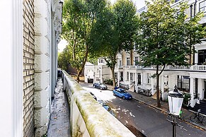 Notting Hill Charm: Central 2-bed Gem