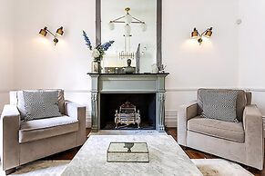 Notting Hill Charm: Central 2-bed Gem