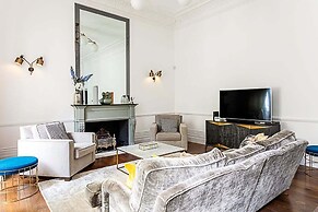Notting Hill Charm: Central 2-bed Gem