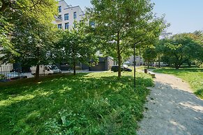 Modern Apartment in Wroclaw by Renters