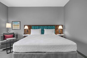 Hampton Inn & Suites Bakersfield Central
