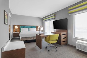 Hampton Inn & Suites Bakersfield Central