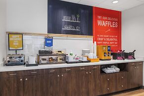 Hampton Inn & Suites Bakersfield Central