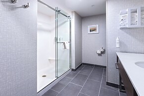 Hampton Inn & Suites Bakersfield Central