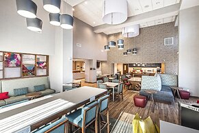 Hampton Inn & Suites Bakersfield Central